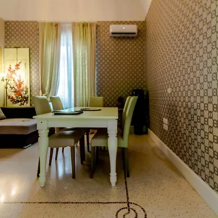 Prestigioso Alloggio In Dimora Storica Nel Centro Della Citta Bed & Breakfast Pescara