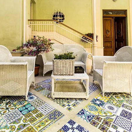 Bed & Breakfast Prestigioso alloggio in dimora storica nel centro della citta